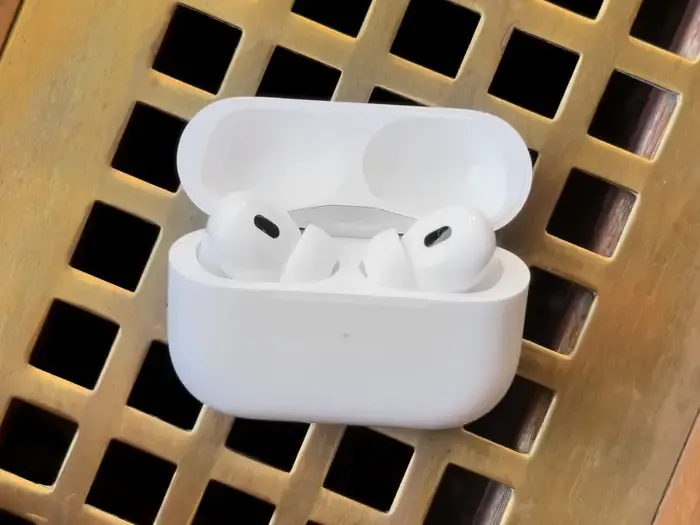 AirPods%20Pro%202nd%20Gen%20TWS%20Wireless%20Earbuds%20High%20Bass%20Bluetooth%20Headphones%20with%20Long%20Battery%20Life%20-%20Image%205