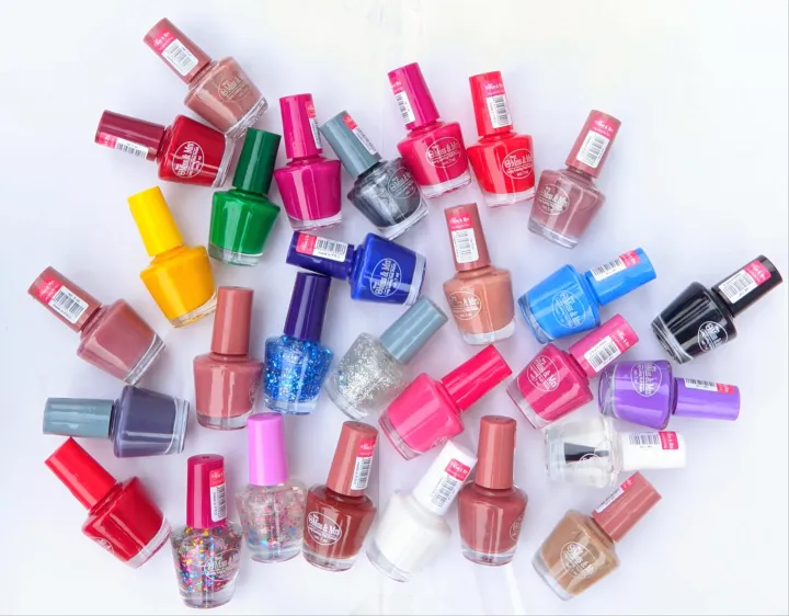 3%20pcs%20Combo%20Miss%20&%20Mrs%20Nail%20Polish%20For%20Women%20%20Shade-%20117,%20139,%20145%20-%20Image%205