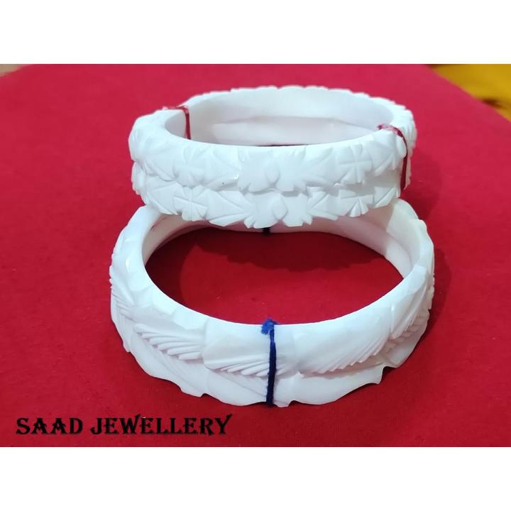 White Round Oval Latest Design Shakha Pola Bangles for Women , Multi Design ,Party , Wedding , Anniversary , Durga Puja & All Time Use Conch Shell Shakha Bangles. Saad Jewellery.