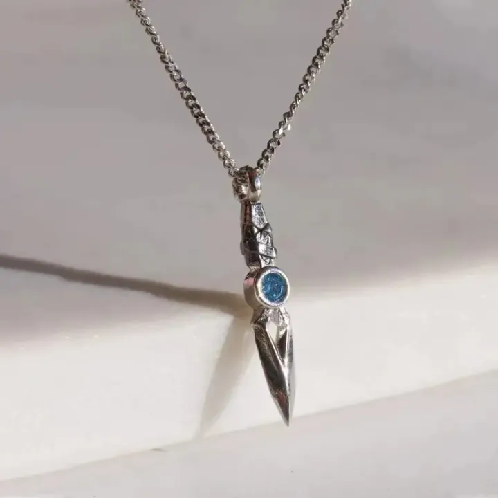 Jett%20Knife%20Necklace%20Gamer%20Necklace%20For%20Women%20Men%20Fashion%20Gamer%20Jewelry%20Valorant%20Accessories%20Knife%20Pendant%20Necklace%20Gift%20For%20Her%20-%20Image%204