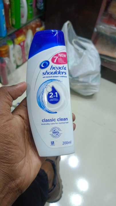 200 ml head & shoulders Classic clean 2 in 1 shampoo + conditioner European country product used for male female