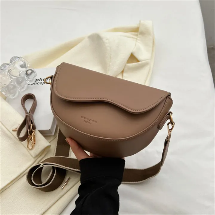 Trendy%20Women's%20Handbags%20PU%20Leather%20Crossbody%20Bags%20Stylish%20Crossbody%20Bags%20Women's%20Fashion%20Handbags%20Solid%20Color%20PU%20Leather%20Bags%20-%20Image%202