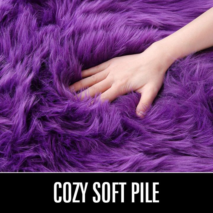 Soft%20Fur%20Carpet%20Circle%20Shape%20Washable%20Faux%20Fur%20Rug%20for%20Kids%20Bedroom%20Home%20Decoration%20(40cm)%20-%20Image%207