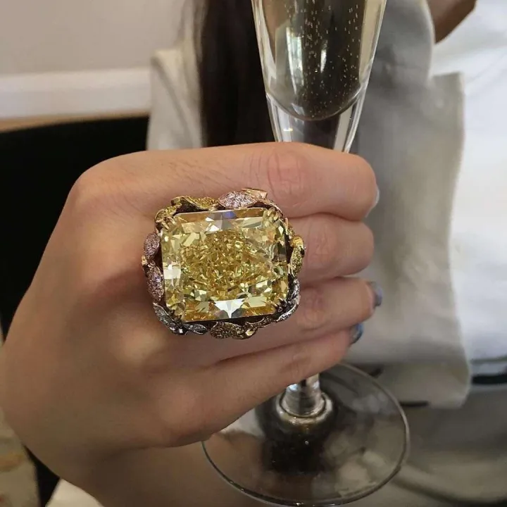 Zhen Rong Exaggeratedly Set Champagne Square Diamond Ring with Two tone Plating