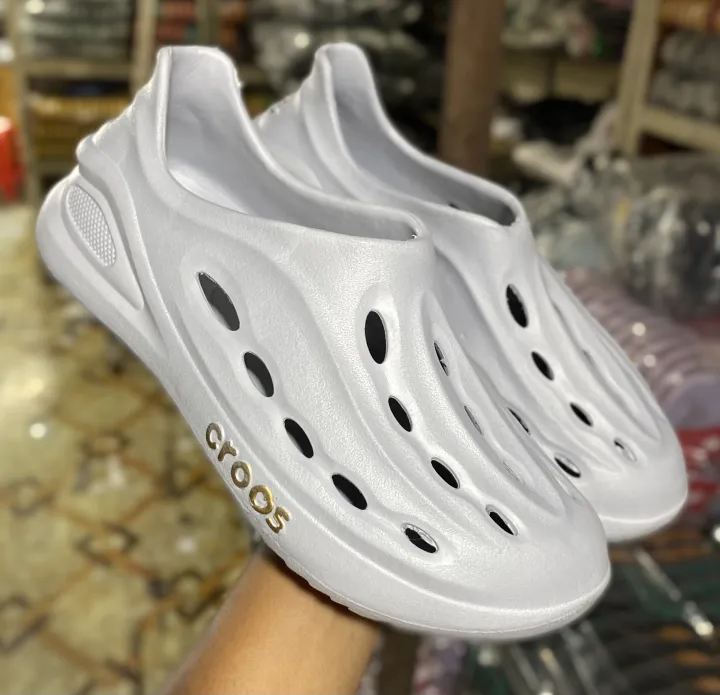 Mens New Comfortable Summer Couple Hole Crocs SuperClogs Outdoor Beach Shoes Soft-Soled Non-Slip Breathable Sandals