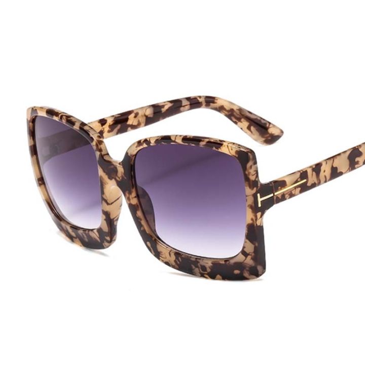 Luxury%20Square%20Sunglasses%20Women%20Vintage%20Oversized%20Gradient%20Sun%20Glasses%20Shades%20Female%20Fashion%20Designer%20Black%20Mirror%20Oculos%20De%20Sol%20-%20Image%205