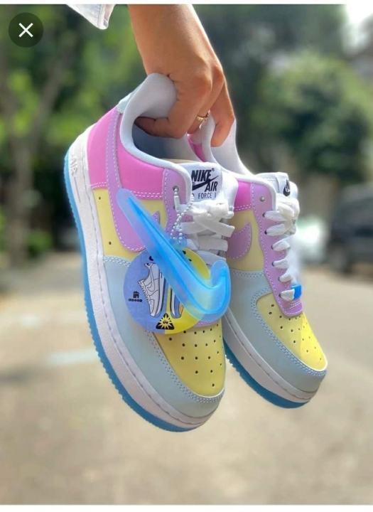 Men's%20shoes%20UV%20Reactive%20Color%20Changing%20fashionable%20sneakers%20-%20Image%204