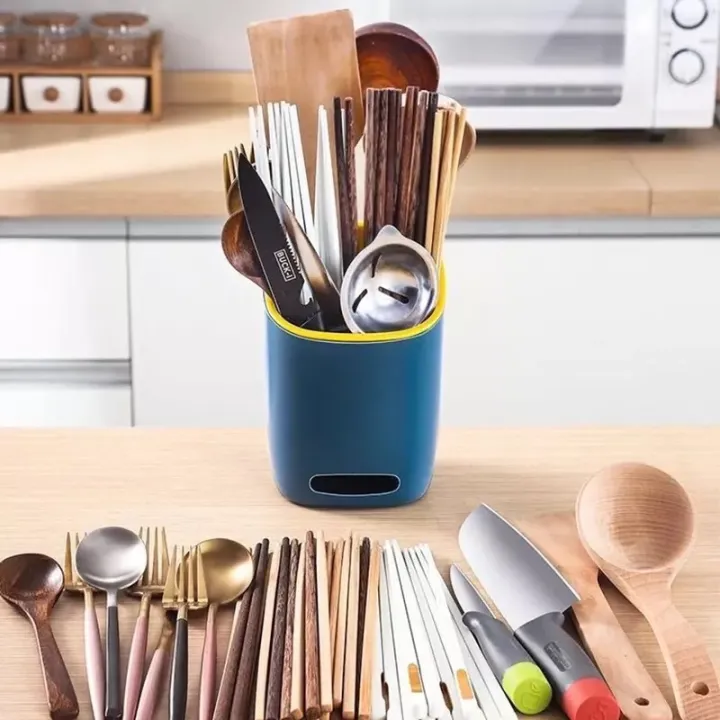 Brush%20or%20make%20up%20holder%20-%20Toothbrush%20Holder%20-%20Image%202