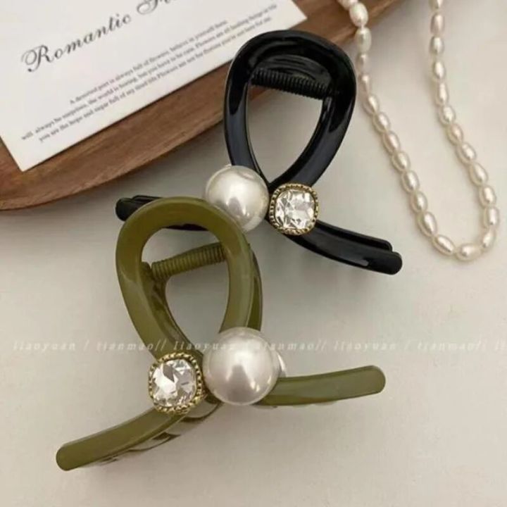 Simple%20Female%20Pearl%20Crystal%20Hair%20Clip%20Retro%20Ladies%20Ponytail%20Braid%20Shark%20Grab%20Clip%20Girls%20Elegant%20Exquisite%20Hair%20Accessories%20-%20Image%204