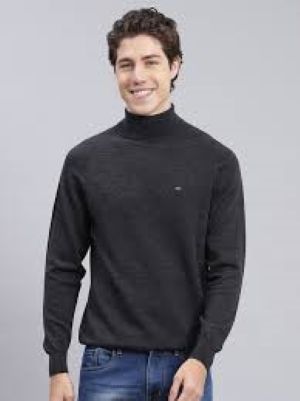 Women's%20Black%20High%20Neck%20Sweater%20for%20Winter%20Fashion%20-%20Image%205