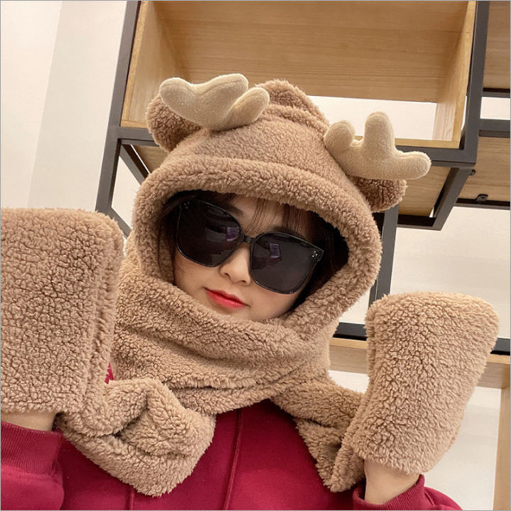 Spot%20Christmas%20hat%20Jennie%20with%20cute%20bear,%20antler%20hat,%20scarf,%20gloves,%20lambswool%20warm%20three-piece%20set%20-%20Image%206