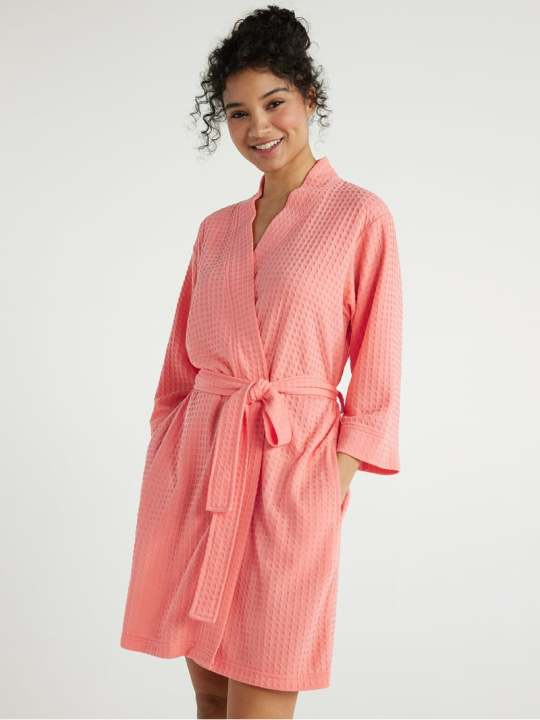 Premium%20Cotton%20Waffle%20Bathrobe%20%E2%80%93%20Lightweight%20Knee-Length%20Spa%20Robe%20-%20Image%203