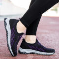 Spring old Beijing cloth shoes for the middle-aged and elderly breathable mesh mom shoes with a foot on the comfortable soft-soled granny shoes casual.