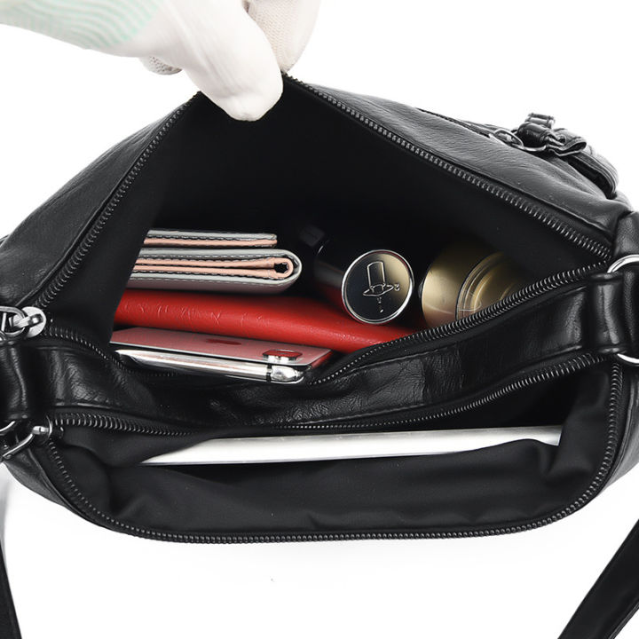 Fashion%20Crossbody%20Bag%20Women's%20Bag%202020%20New%20Style%20Shoulder%20Bag%20Lightweight%20Soft%20PU%20Shoulder%20Bag%20Mid-Life%20Backpack%20Mom%20Bag%20-%20Image%203