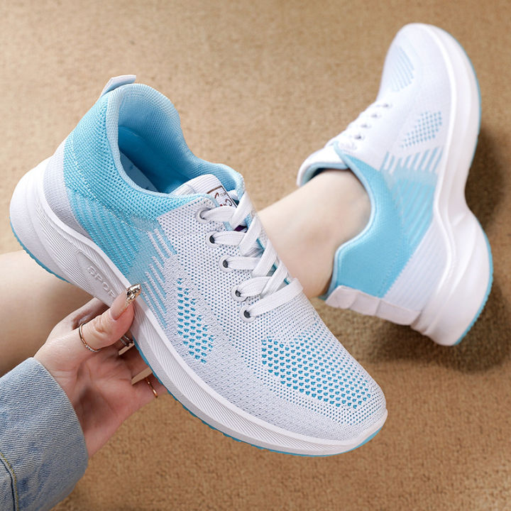 Shoes women's spring and autumn new casual sports women's shoes wholesale soft soled running shoes fashion hiking shoes one piece dropshipping