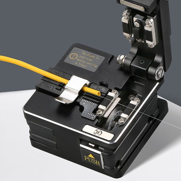 FTTH%20High%20Precision%20Cutting%20Tool%20AUA-S2%20Optical%20Fiber%20Cleaver%20Cable%20Cutting%20Knife%20Fiber%20Cleaver%20-%20Image%204