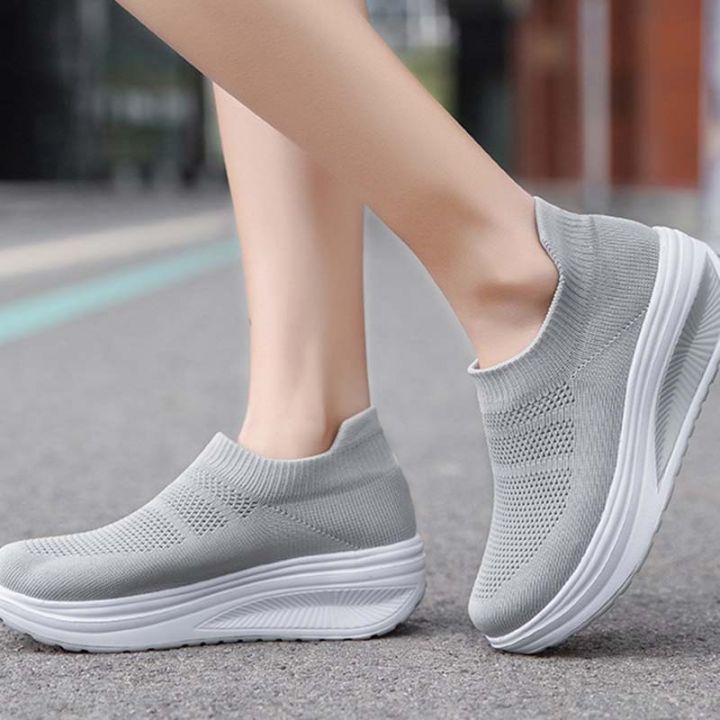 Sneakers%20Women%20Fashion%20Femme%20Women%20Shoes%20New%20Women's%20Vulcanized%20Shoes%20Sneakers%20Thick%20Bottom%20Slip%20On%20Female%20Women%20Shoe%20Plus%20Size%20-%20Image%204