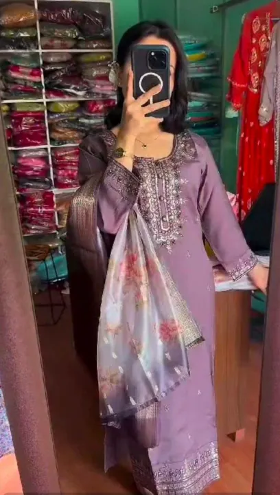 New%20Fashionable%20Stylish%20Gorgeous%20lilen%20readymade%20Three%20Piece%20For%20Women.%20-%20Image%204