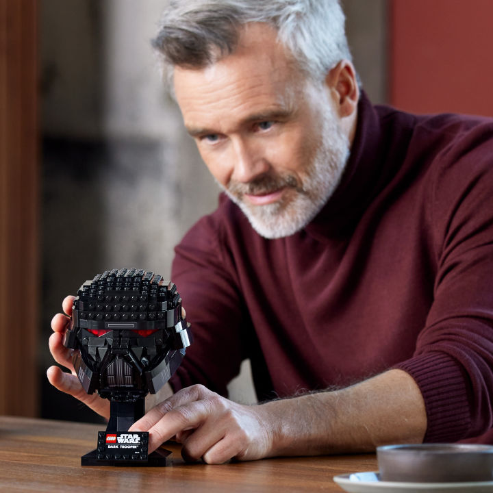 LEGO%2075343%20DARK%20TROOPER%20HELMET%20V29%20-%20Image%208