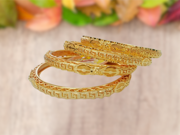 Golden%20Plated%20Bangles%20Or%20Curi%20for%20Womenn%204%20Pcs%20Set.%20Golden%20Hater%20Bala%20Party%20Bangles%20For%20Women%20&%20Girls%20gift.%20C:A60%20-%20Image%209