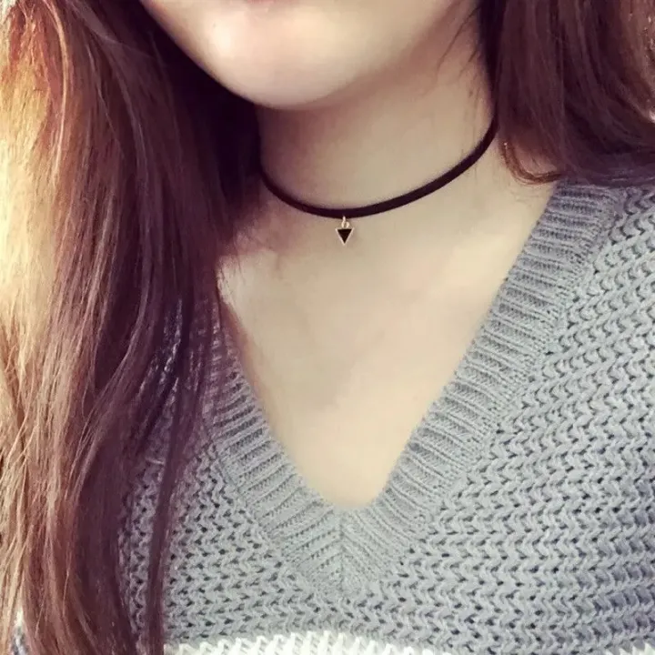 Goth%20Black%20Velvet%20Choker%20Necklaces%20Gothic%20Style%20Rope%20Women%20Neck%20Decoration%20Chocker%20Jewelry%20on%20Girl%20Neck%20Accessories%20-%20Image%205