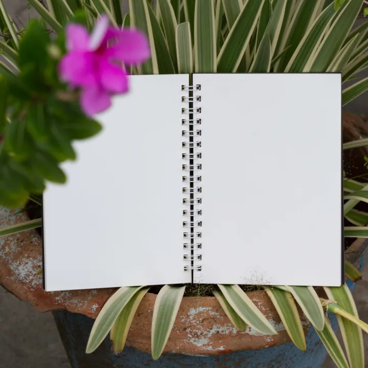 Executive%20Series%20Black%20Spiral%20Notebook%20-%20Image%206