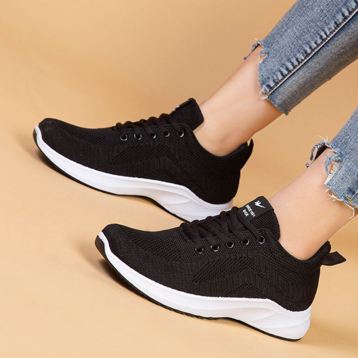 Sneakers%20Women's%202023%20Spring%20Fly%20Weaving%20Fashion%20Casual%20Trendy%20Shoes%20Breathable%20Outdoor%20Running%20Shoes%20Low%20Top%20Mesh%20Women's%20Shoes%20-%20Image%203