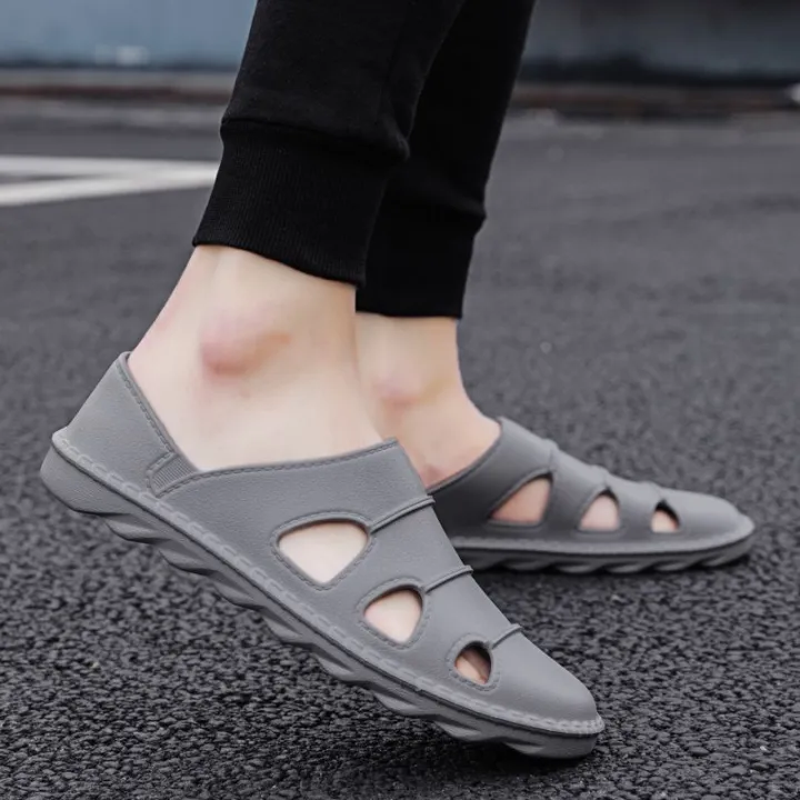 Closed-Toe%20Slippers%20Men's%20Summer%20Outdoor%20Non-Slip%20Deodorant%20Beach%20Sports%20Leather%20Sandals%20Hollow%20Driving%20Half%20Slippers%20Vietnam%20Hole%20-%20Image%203