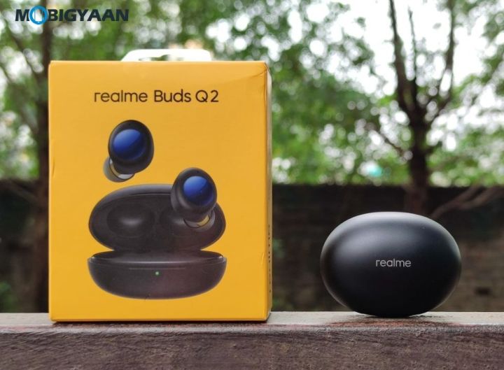 Realme%20Buds%20Q2%20Wireless%20Earphone%20-%20Black%20-%20Earphone%20-%20Image%204