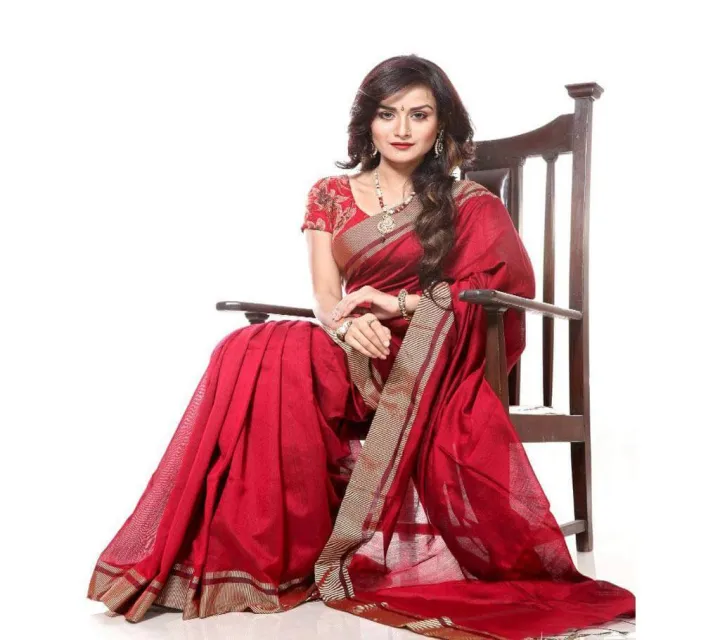 Eye%20Catching%20Design%20with%20Luxurious%20Collection%20Rich%20Fabric%20Cherry-Red%20Colour%20Traditional%20Unstitched%20Weightless%20Sharee%20for%20Women%20-%20Image%203