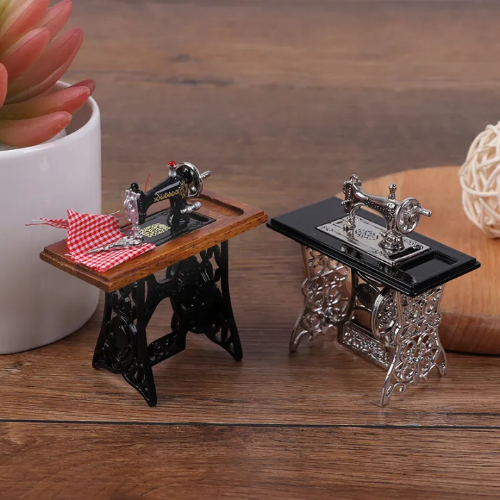 %E3%80%90Eco-friendly%E3%80%91%201:12%20Dollhouse%20Mini%20Sewing%20Machine%20with%20Scissors%20for%20Doll%20House%20Decor%20-%20Image%205