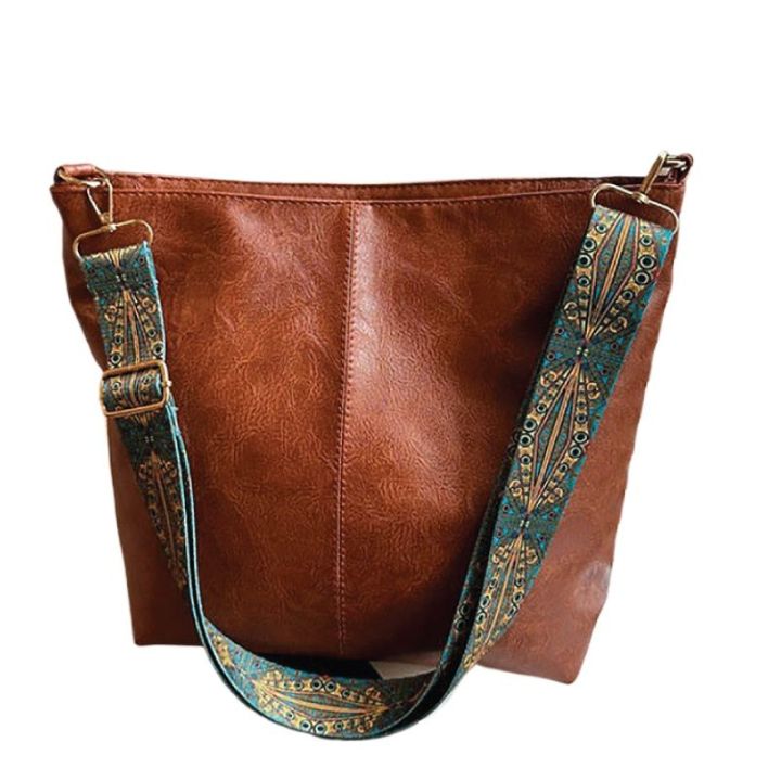 Fashionable and trendy wide strap PU shoulder sling bag high-capacity crossbody bag for women