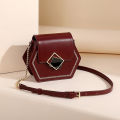 IELGY Niche design Net red messenger bag New all-match fashion retro women's bag. 