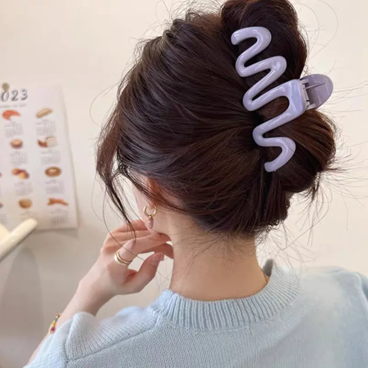 Dopamine%20Creamy%20Color%20Geometry%20Wave%20Line%20Back%20Head%20Hair%20Claw%20Hair%20Claw%20Clip%20Mystic%20-%20Image%206