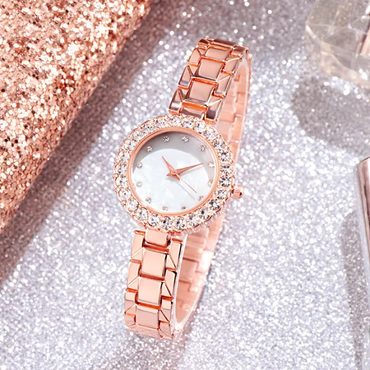 New%20Fashion%20Women's%20Watch%20Set%20with%205pcs%20Luxury%20Diamond%20Quartz%20Watches%20-%20Trendy%20and%20Exclusive%20-%20Image%204