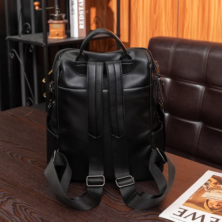 Women's%20bapa%202023%20new%20orean%20ersion%20retro%20large%20capty%20soft%20leather%20texture%20casual%20outdoor%20trael%20bapa%20women's%20bag%20-%20Image%204