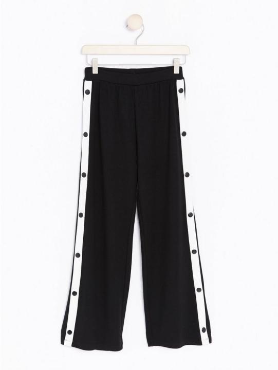 Wide%20Trousers%20with%20Buttons%20For%20Girls%20-%20Image%205