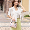 Women's bag 2022 new circle color matching chain silk scarf small square bag casual mobile phone bag gift live package foreign trade.
