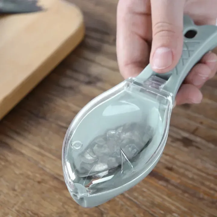 1%20pisFish%20Skin%20Brush%20Scraping%20Kitchen%20Fish%20Scale%20Cleaner%20Fast%20Remove%20Fish%20Knife%20Cleaning%20Peeler%20Scaler%20Scraper%20Kitchen%20Tool_Jess%20Gadget%20-%20Image%204