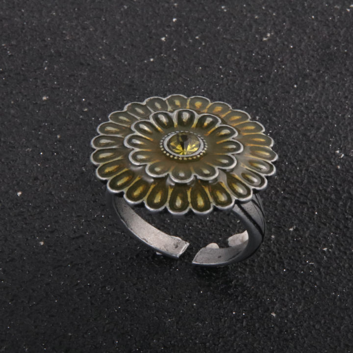 Dark%20Souls%20Ring%20Adjustable%20Rings%20Gemstone%20Chloranthy%20Metal%20Ring%20for%20Women%20Men%20Cosplay%20Jewelry%20Accessories%20Gift%20-%20Image%204