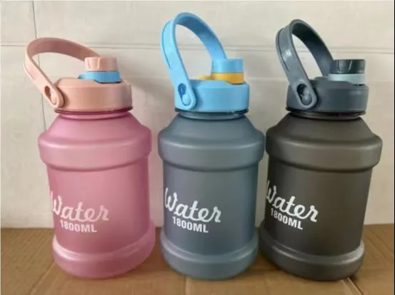 new%201800ml%20portable%20water%20cup%20straw%20bucket%20with%20novel%20shape%20ton%20bucket%20frosted%20space%20Cup%20large%20capacity%20color%20cup%20-%20Image%202