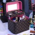Big brand makeup bag women's portable large capacity 2023 new super hot ins luxury cosmetics storage box.