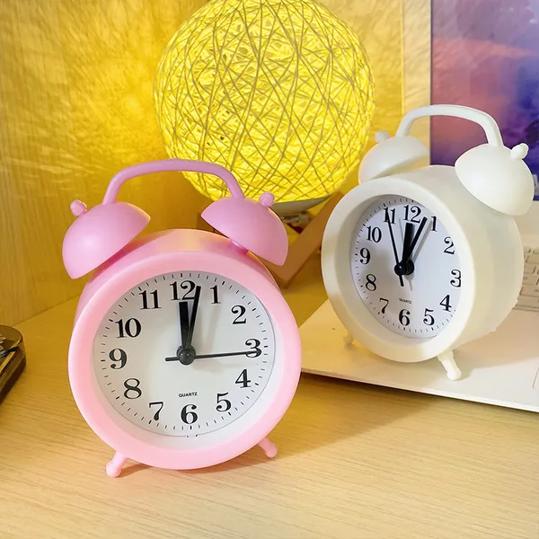 Vintage%20Twin%20Bell%20Alarm%20Clock%20%E2%80%93%20Retro%20Style,%20Loud%20Ringer,%20Silent%20Quartz%20Movement%20%E2%80%93%20Cute%20Desk%20Decor%20for%20Bedroom%20or%20Office%20-%20Image%207