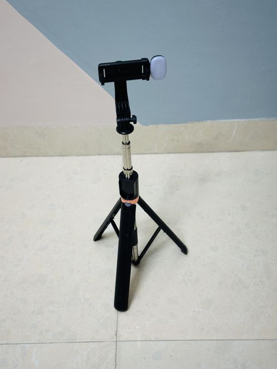 Plokama%20K9%20Selfie%20Stick%20Tripod%20LED%20Selfie%20Stick%20Tripod%205%20Feet%207%20Inch%20-%20Image%207
