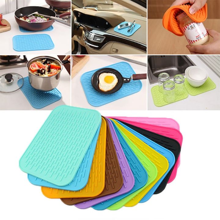 Practical%20Silicone%20Holder%20Mat%20Kitchen%20Heat%20Non-slip%20Resistant%20Trivet%20Pot%20Tray%20Straightener%20Kitchen%20Tools%20Dinnerware%20Mat%20-%20Image%202