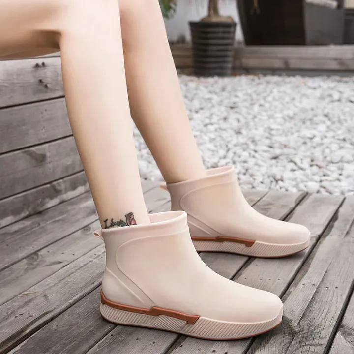 Japanese%20Fashion%20Rain%20Boots%20Women's%20Winter%20Non-Slip%20Low-Top%20Water%20Shoes%20Rubber%20Boots%20Short%20Rain%20Boots%20Car%20Wash%20Shopping%20Kitchen%20Shoes%20Rubber%20Shoes%20Tide%20-%20Image%205