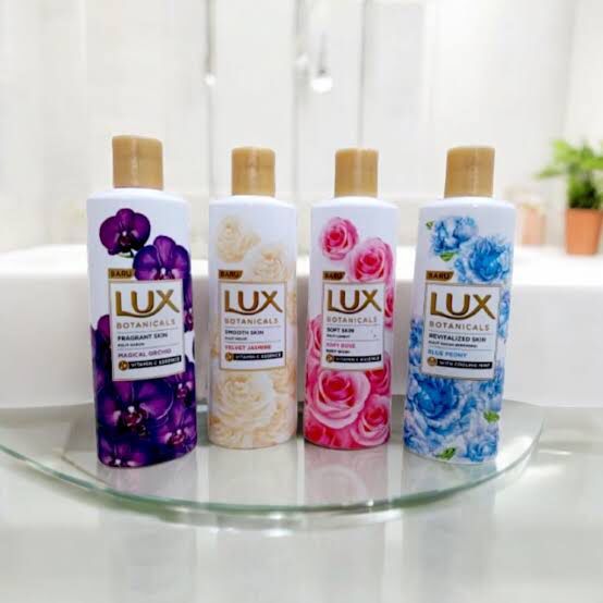 Lux%20Body%20Wash%20Soft%20Rose%20245ml%20French%20Rose%20&%20Almond%20Liquid%20Body%20wash%20%7C%20Bangladesh%20-%20Image%202