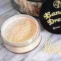 W7 Banana Dream Loss Powder. 