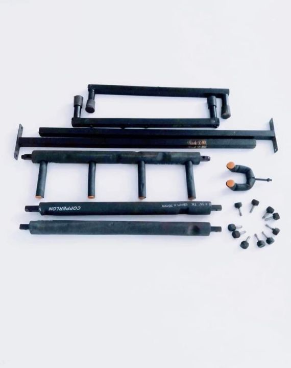 Multiple%20guitar%20stand%20with%20attachable%20ukulele%20hanger%20(3%20pieces%20capacity)%20-%20Image%203