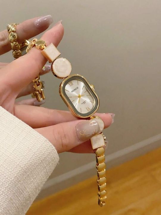 Inspired by 2022 New Women's Wristwatches Vintage Gold Bracelet Watch Woven Strap Round Dial Temperament Noble Send Lover Send Wife